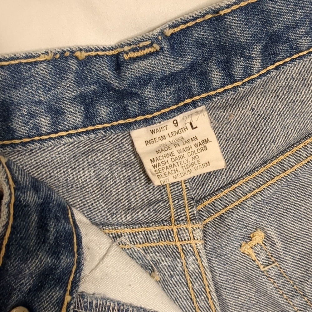 Vintage Cut Off Denim Shorts 26 2 made in Japan Britannia - Picture 3 of 4